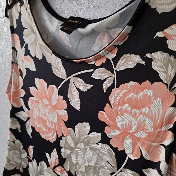Espresso Floral sleeveless Blouse - Picture 5 of 7